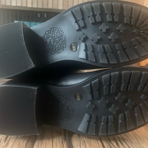 Vince Camuto - Picture 4 of 10